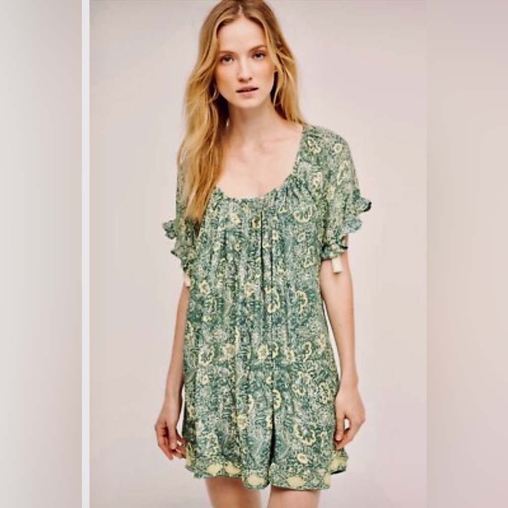 Natalie Martin Green and White Flutter tassel Sleeve Blouse